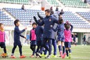 バルサキャンプはコーチの質に自信あり！　子どもたちがとりこになる夢のような時間と自立を促すアプローチ