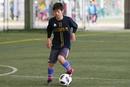 プロサッカーコーチ三木利章さんが教えるドリブル上達の秘訣｜ドリブル動作につなげる足さばき