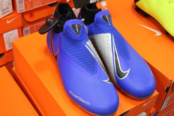 futabasports_shoes2.JPG