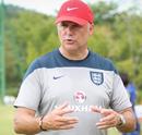 プレミアリーグのベテランスカウトに聞く、サッカーを頑張りたい子どものモチベーションを下げないための注意点
