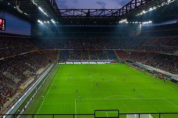 san-siro-1940307_640 (1).jpg