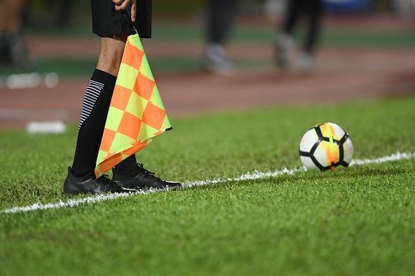 referee-3769454_640.jpg